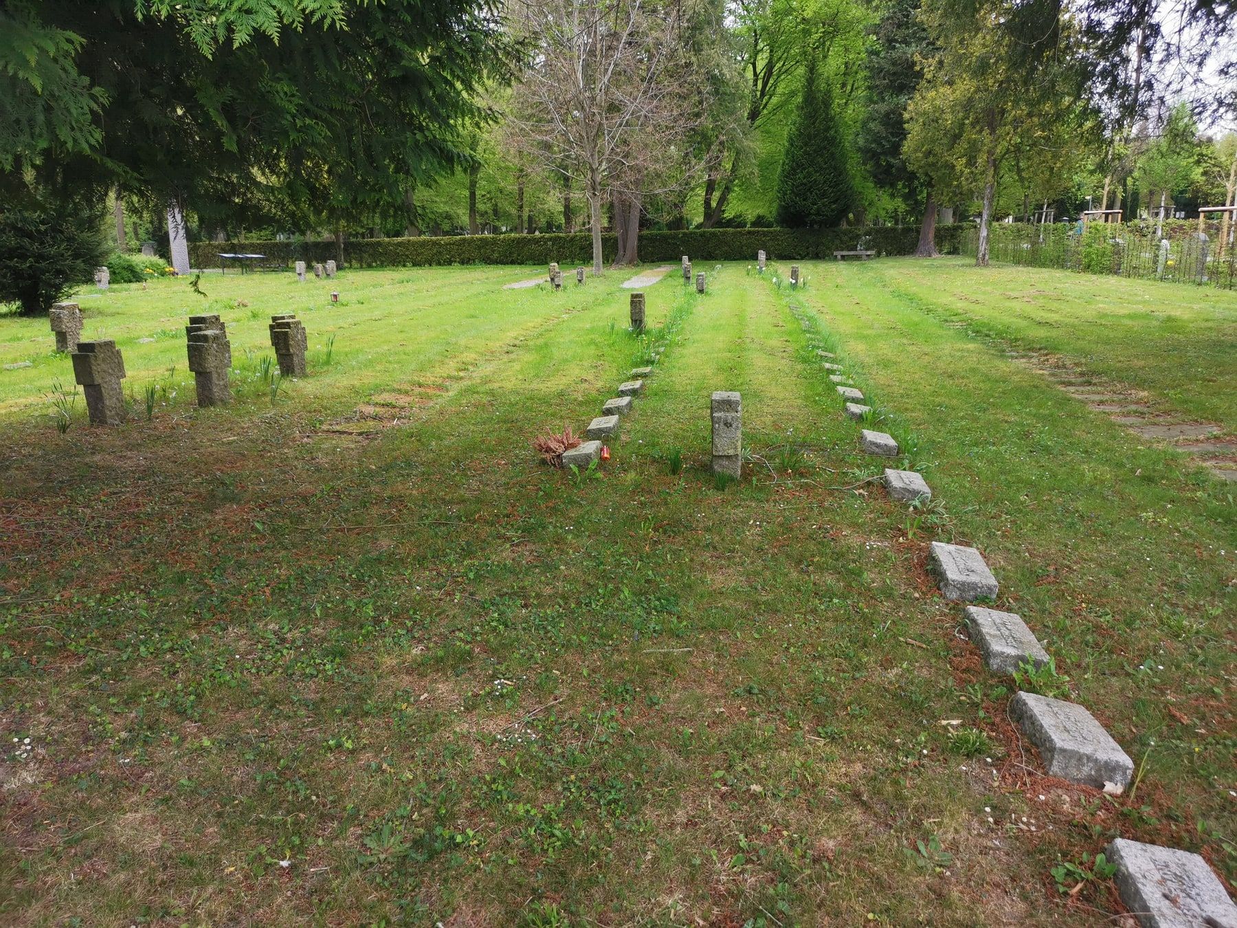 Ehrenfeld für Kriegstote und Zwangsarbeiter auf Hauptfriedhof Friedrichshafen